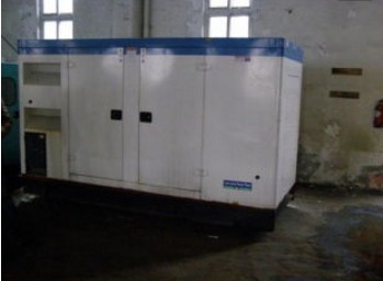 德宏康明斯150kw大型柴油二手发电机组